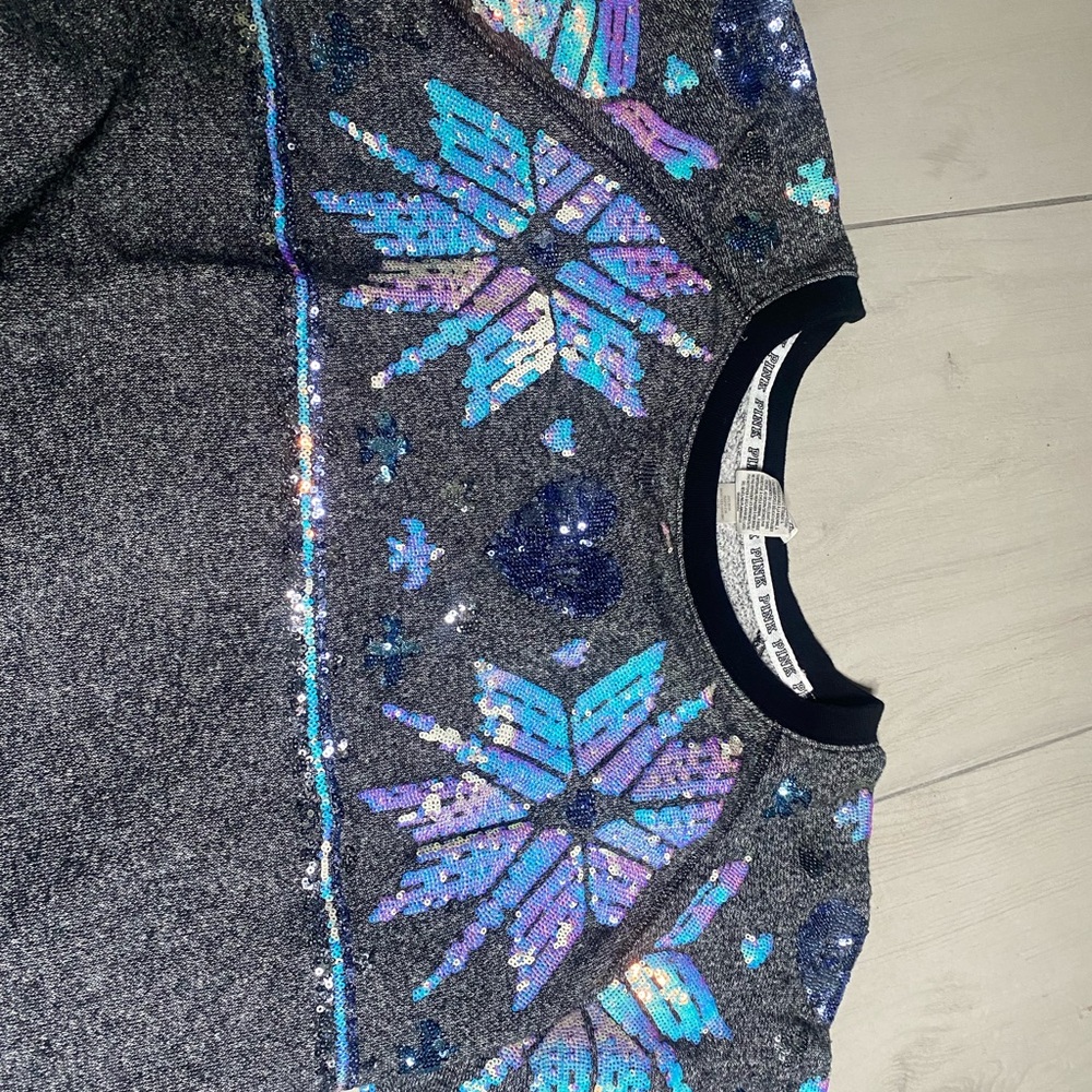 Victoria's Secret Pink Gray Sequin Top - Picture 2 of 8